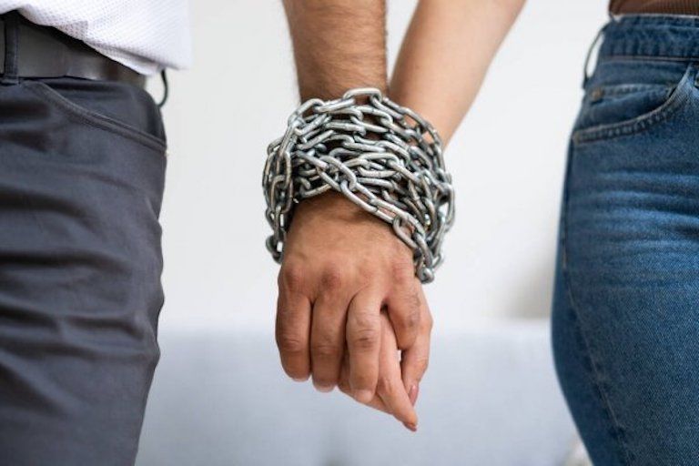 En este momento estás viendo ¿Qué entendemos por codependencia familiar?