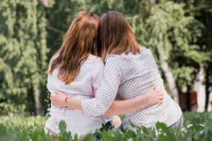 Lee más sobre el artículo Familias que sostienen: cómo acompañar sin caer en la sobreprotección o el control